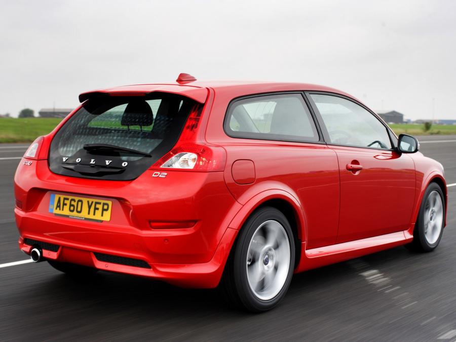  Volvo C30 R-Design 2009 года  (UK) (фото 2 из 11)